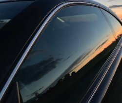 Замена боковых стекол автомобиля